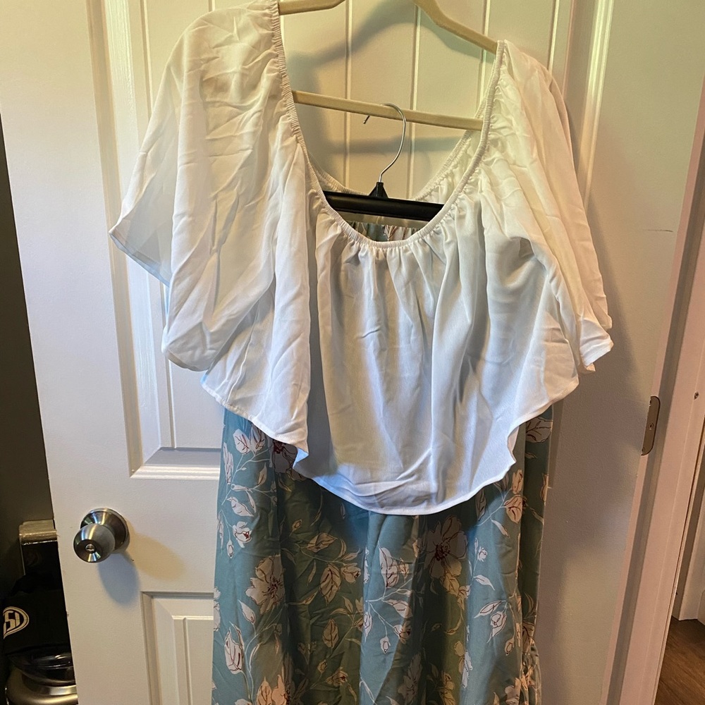 Shein Curve 2XL 2-piece set. Crop top and skirt.